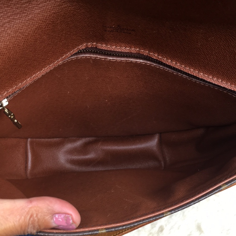 Authentic Louis Vuitton Chantily MM. - Picture 14 of 16